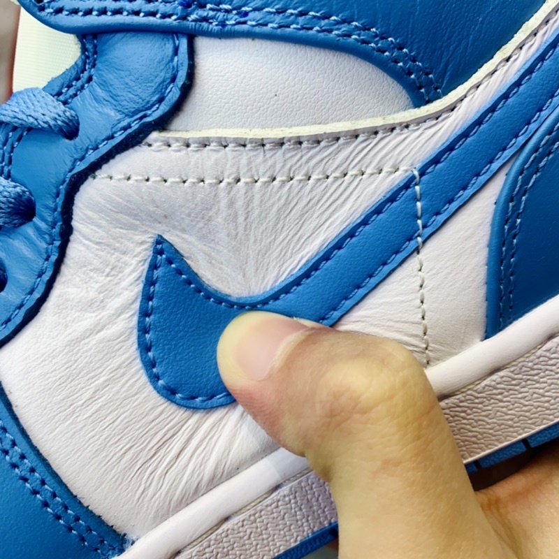 Giày thể thao sneaker Jordan 1 AJ1 Mid UNC Hàng SC
