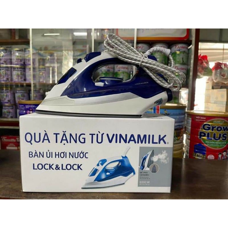 Bàn ủi hơi nước cầm tay, bàn là lock&amp;lock quà tặng từ vinamilk