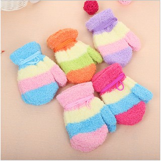 Găng tay cho bé dưới 36 tháng