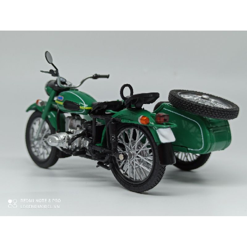 Mô hình xe Sidecar  Ural M67