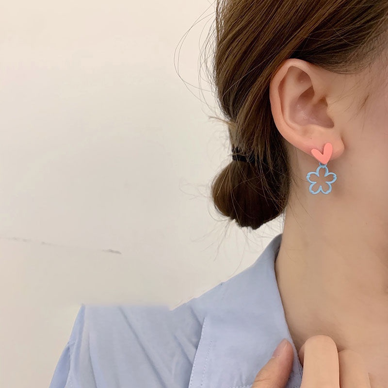 Khuyên Tai Hình Bông Hoa Nhỏ Nhiều Màu Sắc Phong Cách Hàn Quốc 2022
