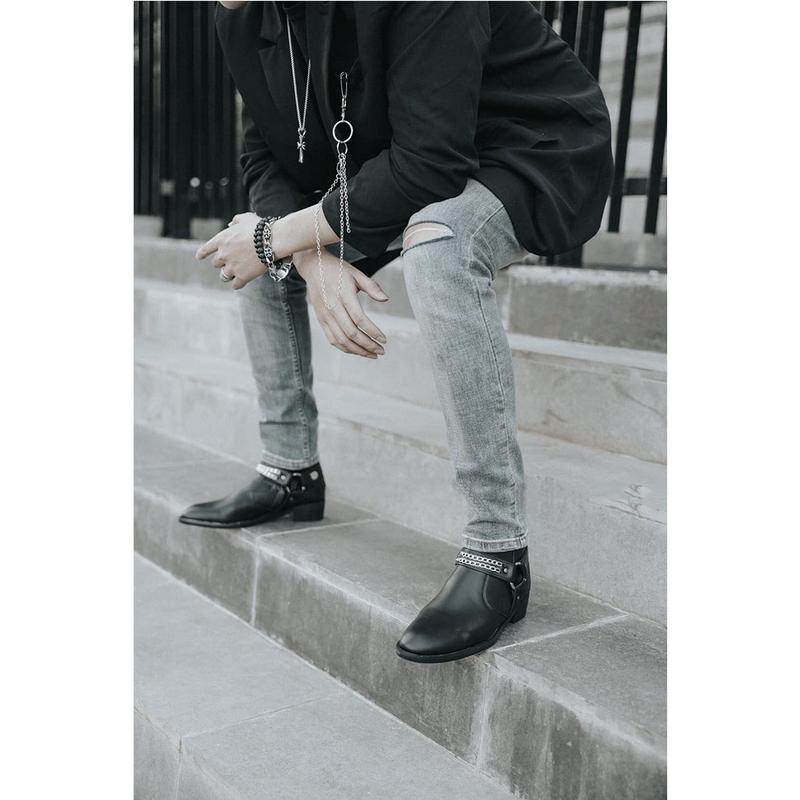 Giày nam Harness Boot chất da bóng nhẹ, trơn nhẵn, đế 4cm, kèm đai xích, kiểu dáng thời trang phù hợp nhiều phong cách