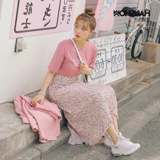 Set áo phông hồng chân váy hoa