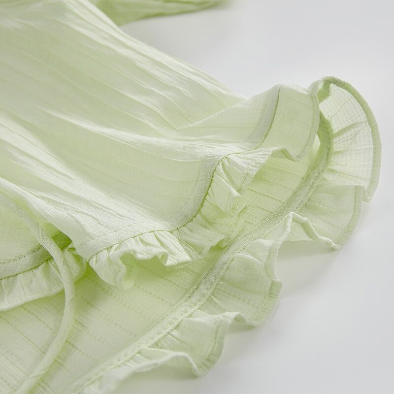 QKOOLE  Áo Kiểu Tay Dài Cổ Chữ V Phối Bèo Nữ Tính