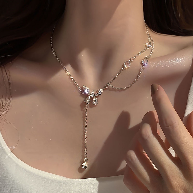 Vòng cổ Mặt Bướm Đính Đá Và Ngọc Trai Nhân Tạo