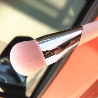 Cọ nền fenty beauty 110