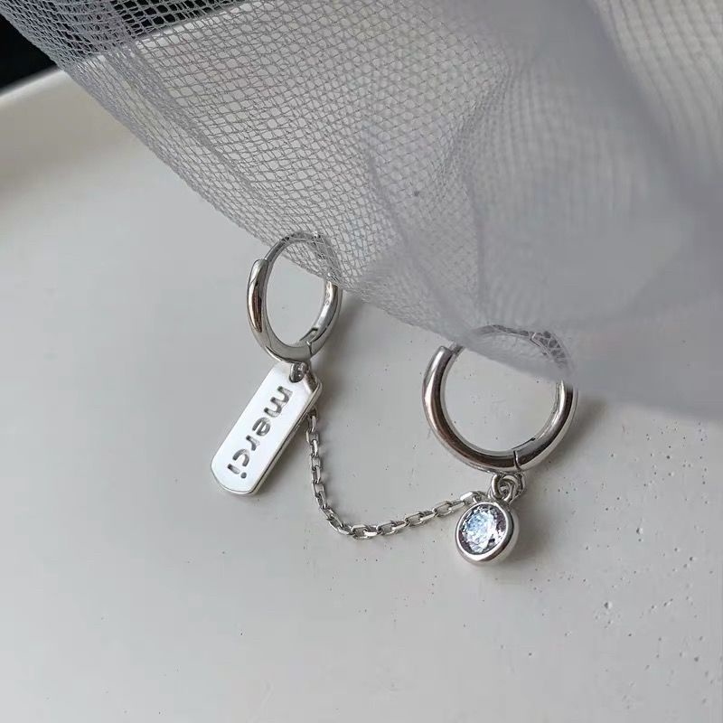 Bông tai dây tua rua mặt tròn khắc chữ cá tính hợp thời trang