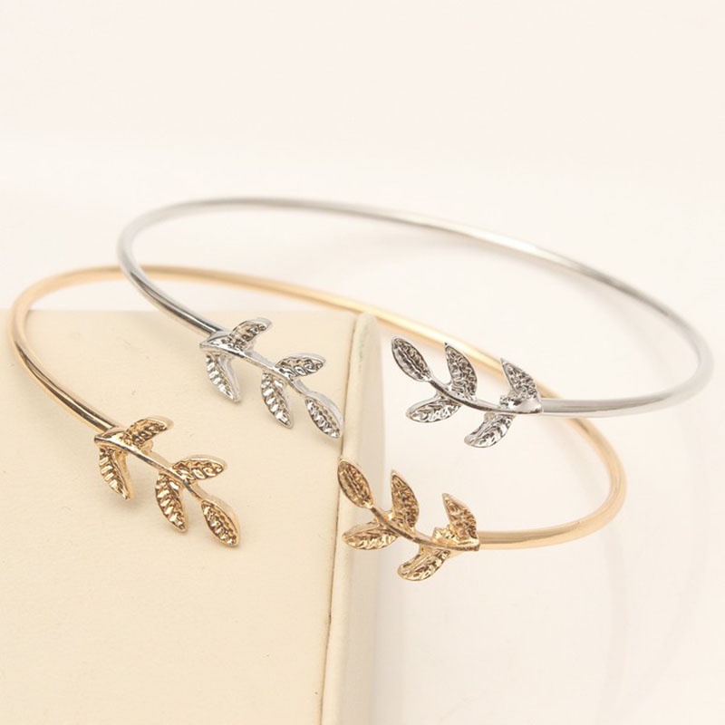 Vòng tay hình chiếc lá dạng hở