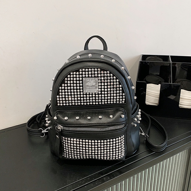 Balo CHUWANGLIN mini bằng da đính đinh tán thời trang cho nữ