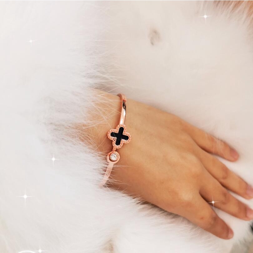 Vòng Tay Mạ Vàng Hồng Hình Cỏ Bốn Lá Xinh Xắn Cho Nữ