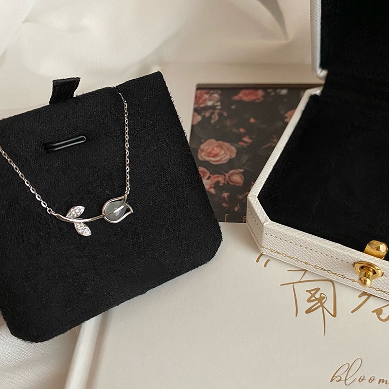 Vòng cổ Mặt Hoa Tulip Đính Đá opal Sang Trọng