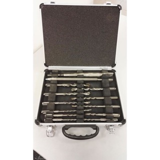 BỘ MŨI KHOAN VÀ MŨI ĐỤC DẸP 13 CHI TIẾT MAKITA D-20111