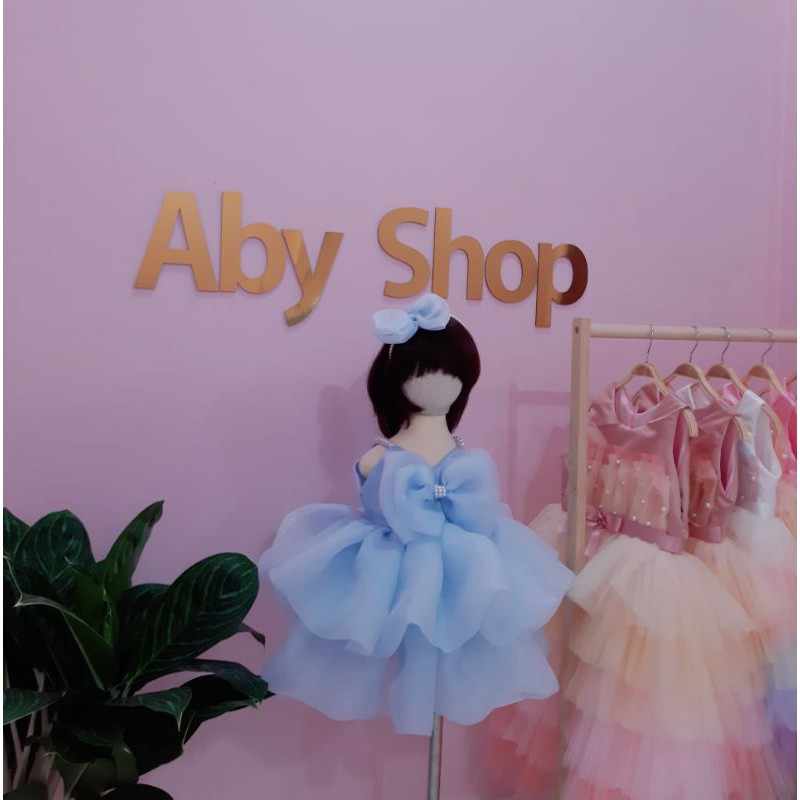 Váy công chúa thiết kế kèm nơ cài tóc