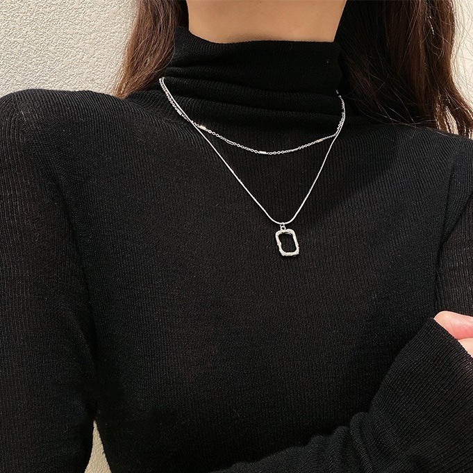 Vòng Cổ Dây Chuyền Hai Lớp Ngắn Màu Trắng Phong Cách retro Hàn Quốc Cá Tính Dễ Phối Đồ Cho Nữ