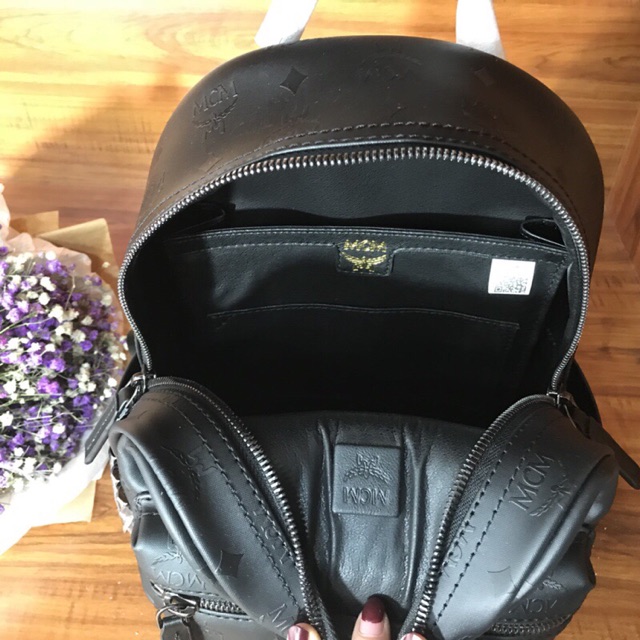 Balom màu kem size trung kèm móc khoá chó