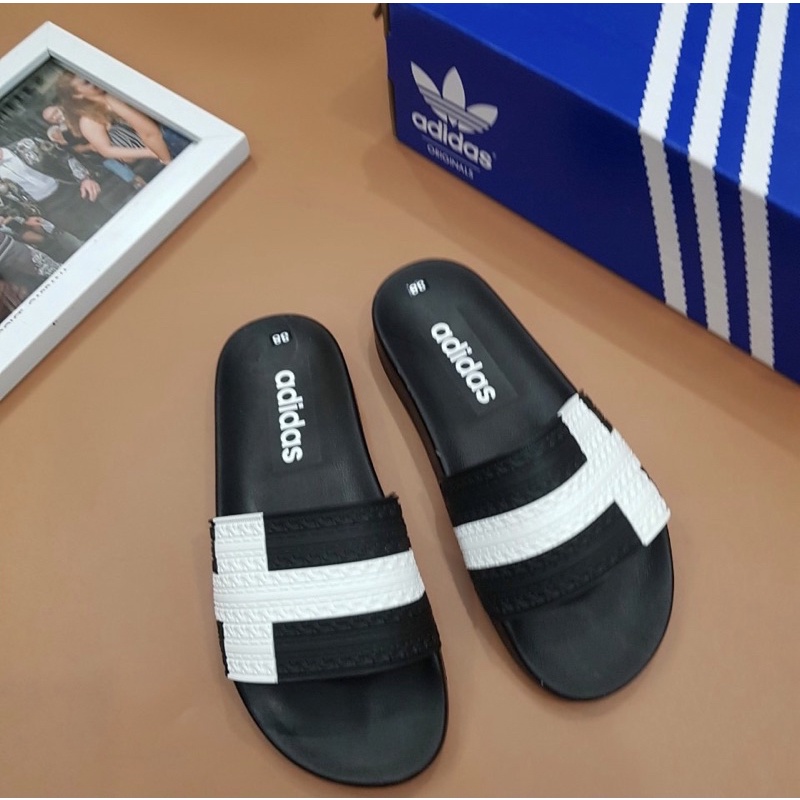 Dép thời trang quai ngang có hoạ tiết logo, Dép thể thao đế cao su phong cách hàn quốc btshop từ 38 đến 42