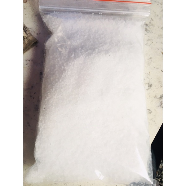 PHÂN ĐẠM URE TƯỚI RAU Bịch 0,5kg