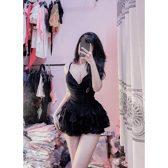 Set áo tà nhọn chân váy ren