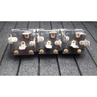 Công tắc - selector 3 vị trí 16A , $ USA $ .