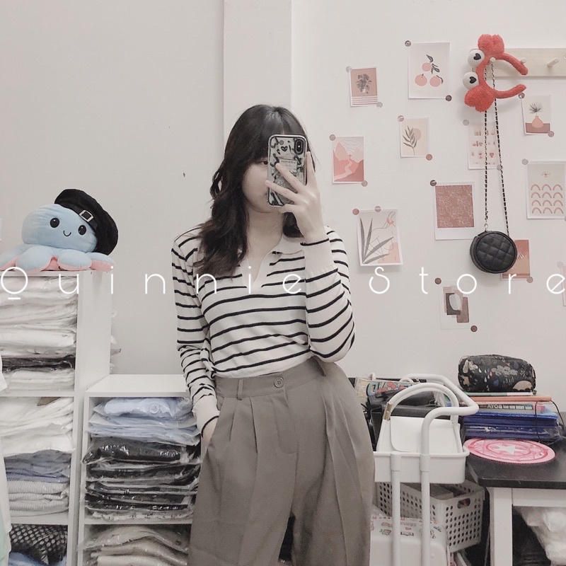 Áo len kẻ ngang đen trắng cổ chữ V dài tay