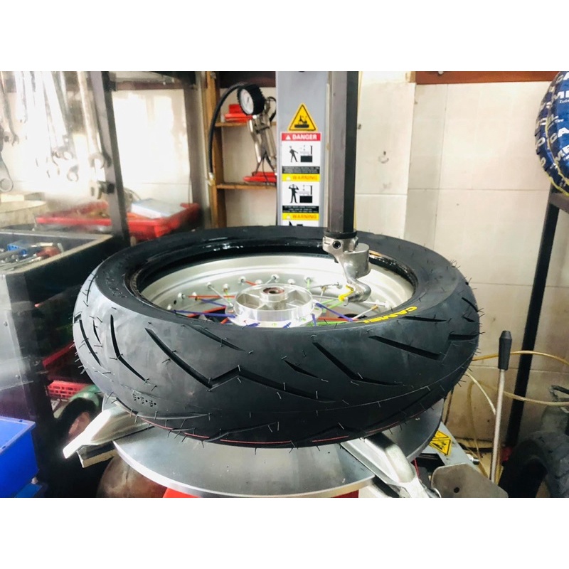 Vỏ lốp bánh lớn 140/70-17. cm004 gai rosso