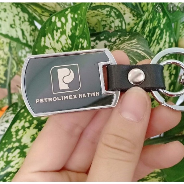 Móc Khóa Kim Loại Khắc Tên - Món Qùa Tặng Độc Đáo