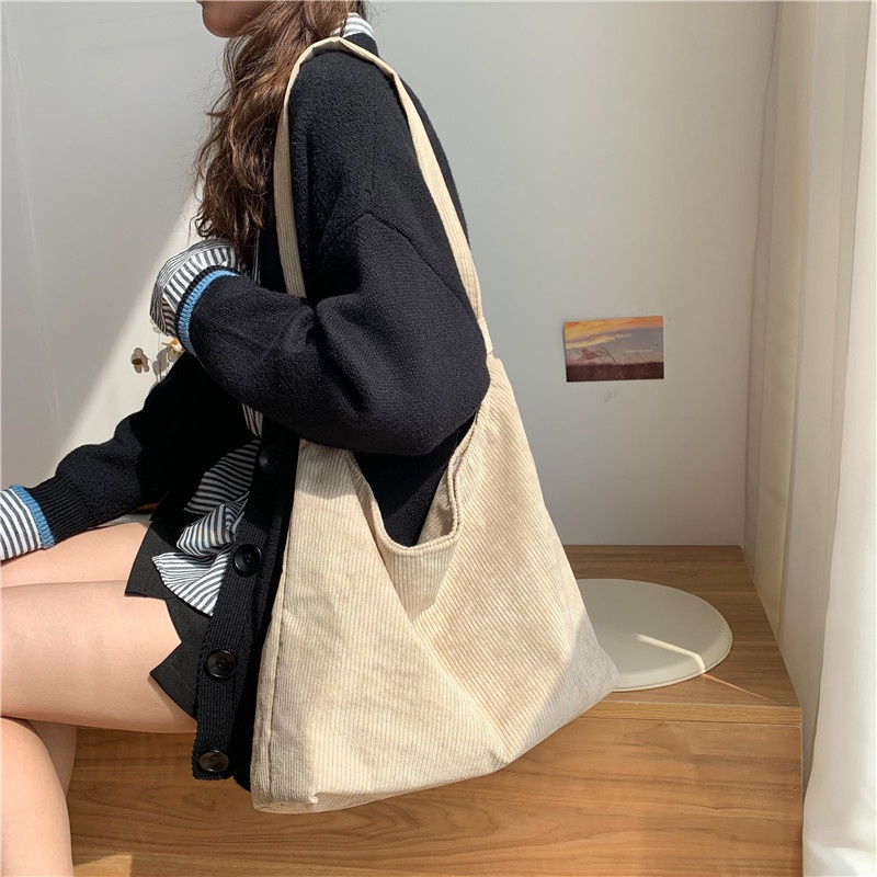 Túi tote vải nhung đeo chéo khóa nút bấm có túi con đi học đi chơi giá rẻ HT-15