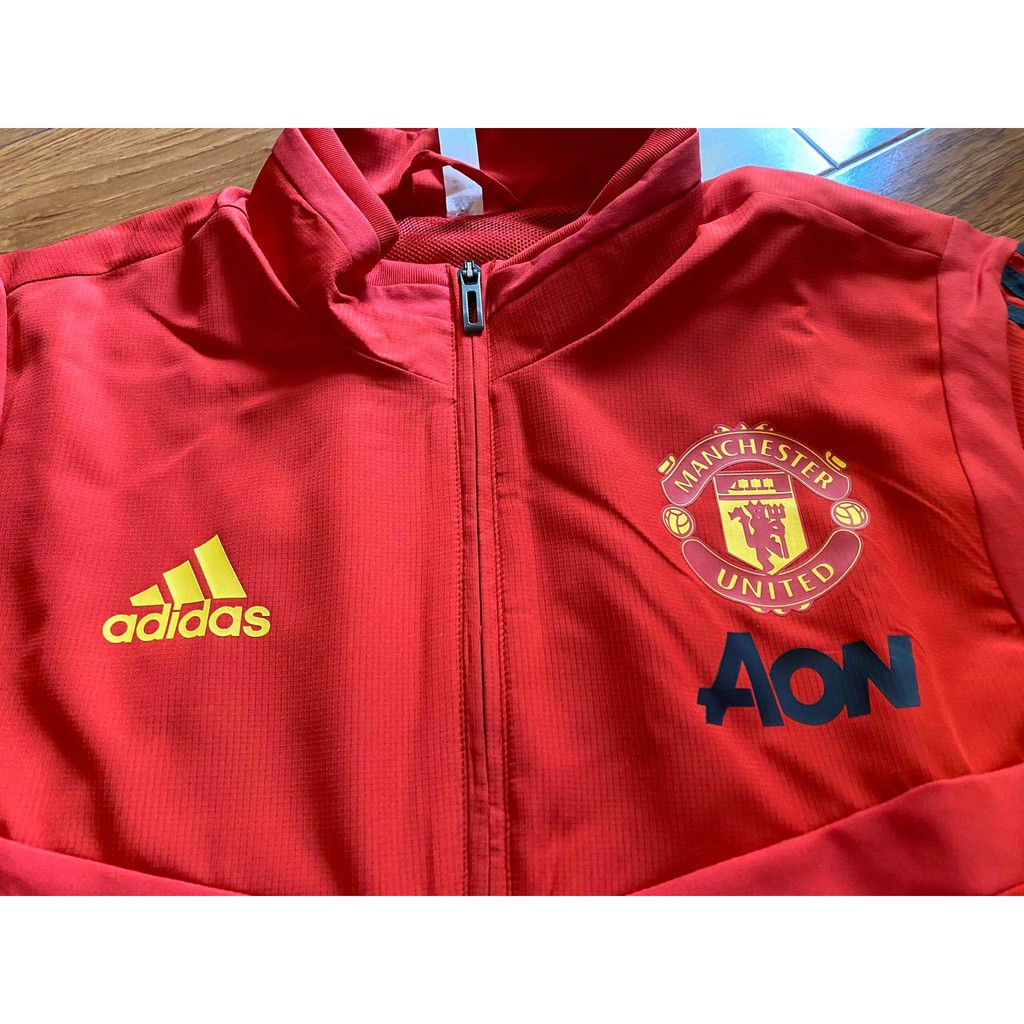 Áo khoác training đỏ CLB Manchester United 2019/2020 hàng chính hãng size L Âu