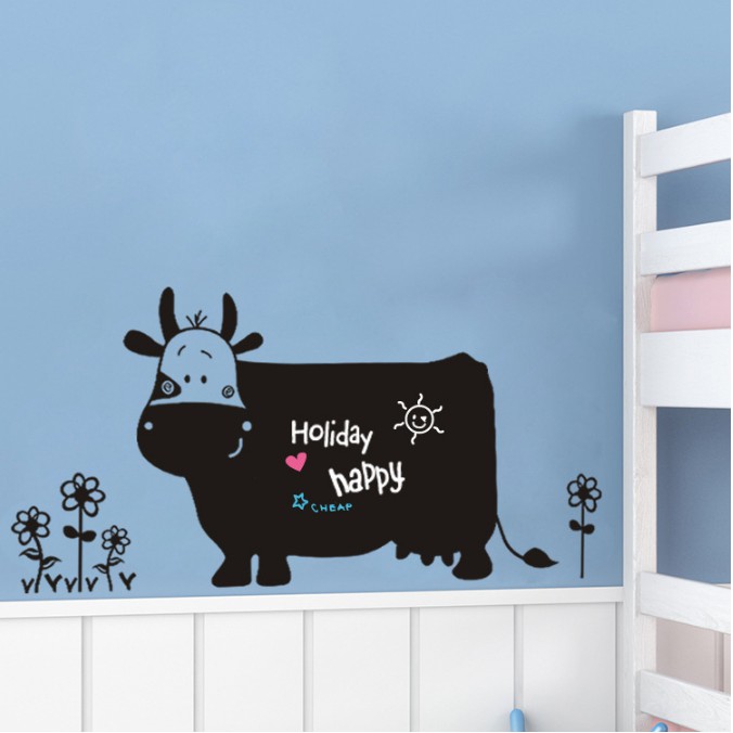 Decal trang trí tường Bảng viết Con Bò Đen đáng yêu