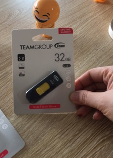 Usb 32g TEam Group C141