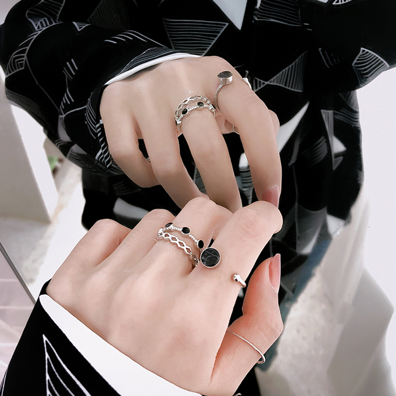 Bộ 4 nhẫn có thể điều chỉnh kích thước tiện dụng hợp thời trang