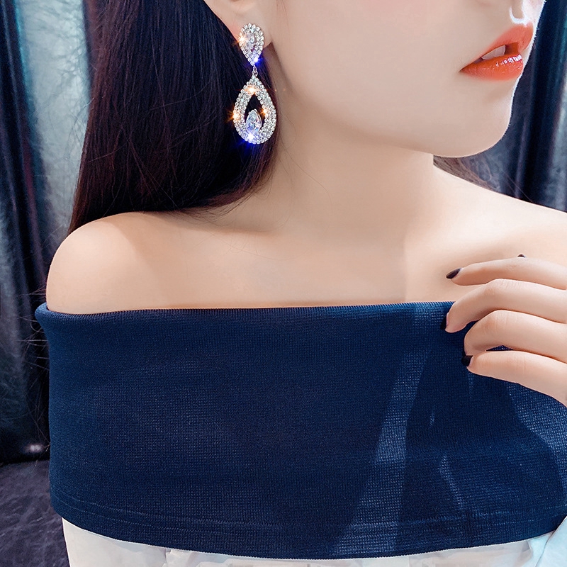 Hoa Tai Hình Giọt Nước Đính Đá Lấp Lánh Cho Nữ