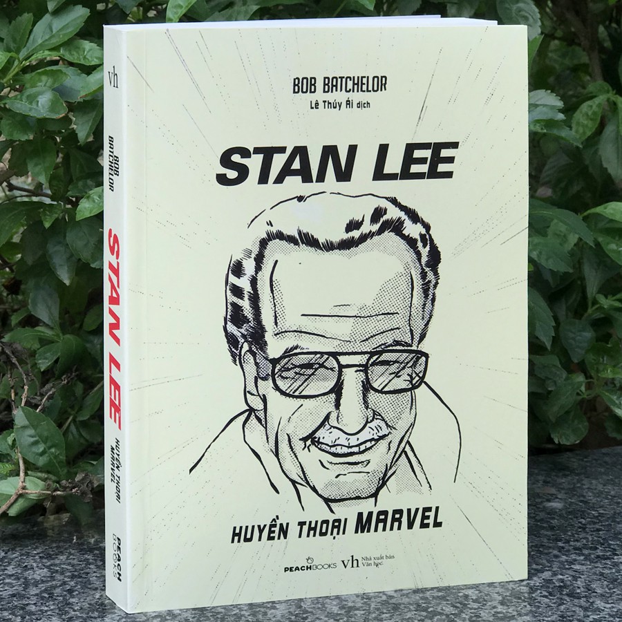 [Sách] Stan Lee - Huyền Thoại Marvel (Kèm Postcard)