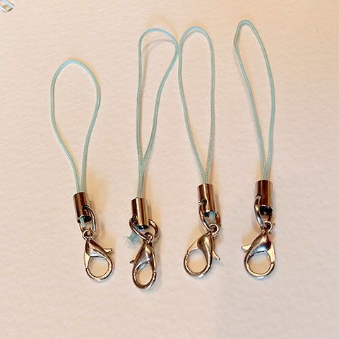 Móc treo điện thoại gói 4 cái