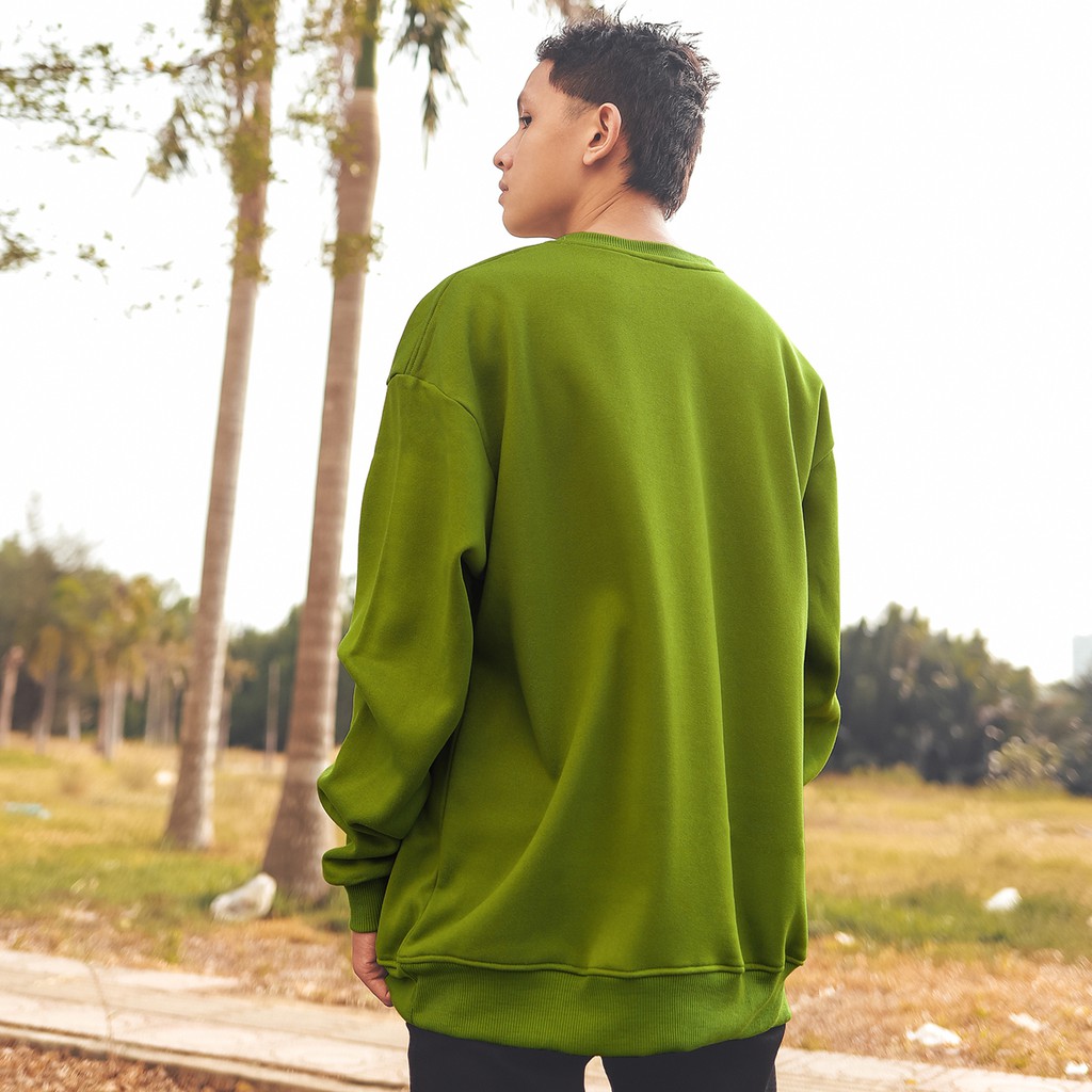 Áo Tay Dài Sweater Logo Thêu Chữ Champion To sắc nét Chất Liệu Cotton Màu Xanh Lá