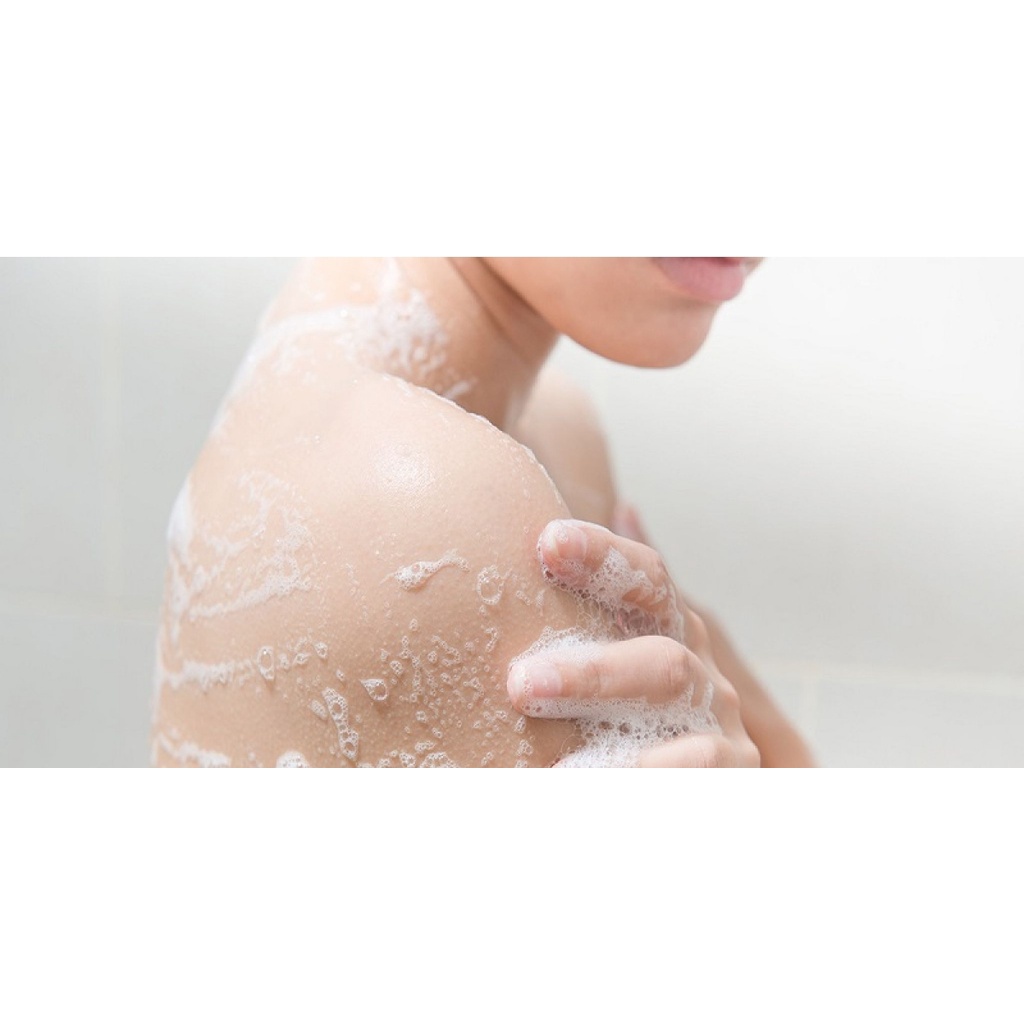 Gel Tắm Tạo Bọt Mịn Làm Sạch Sâu Treaclemoon Bath & Shower Gel 500ml
