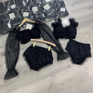 Siêu phẩm bikini đi biển
