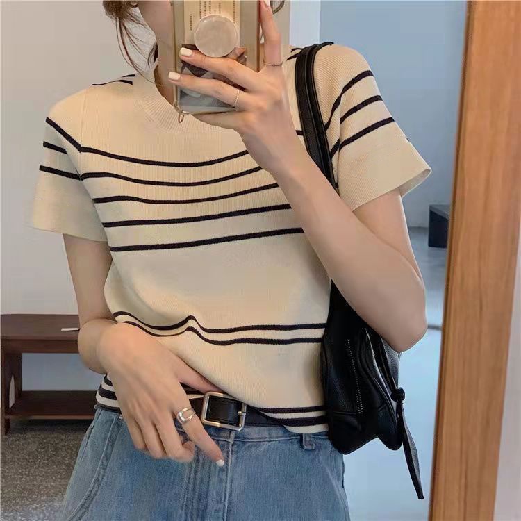 Áo dệt kim tay ngắn kẻ sọc T4GyL