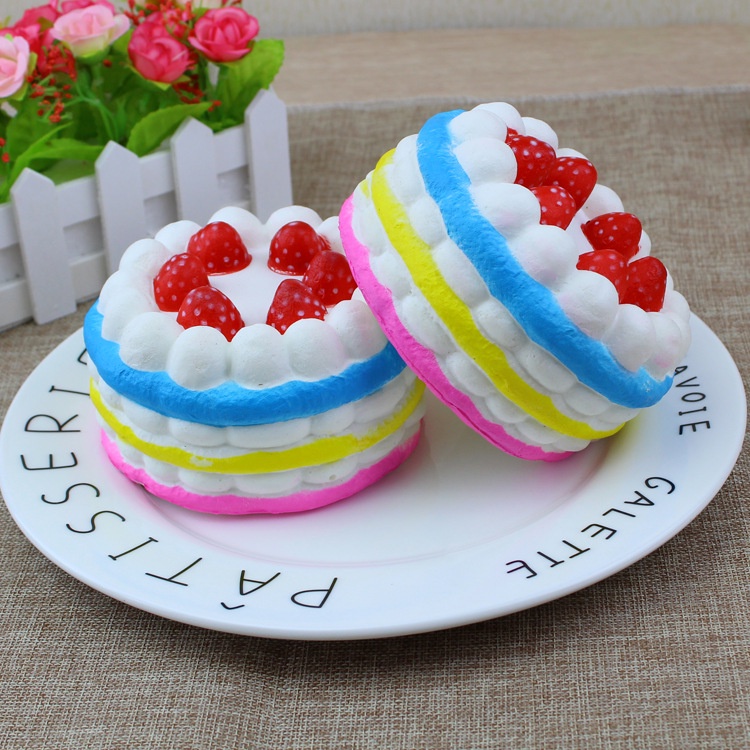 Squishy Lớn JUMBO Hình bánh kem gato 6 dâu 3 màu Đồ Chơi Xốp Giảm Stress Hình mềm mịn dễ Thương đàn hồi Cho Bé