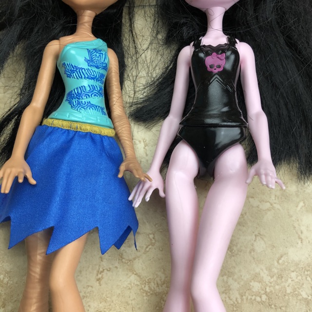 MH búp bê monster high áo nhựa, không khớp tay chân