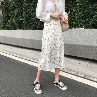 Chân váy denim đuôi cá lưng cao họa tiết hoa xinh xắn cho nữ