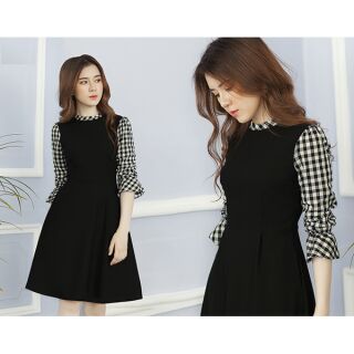 Đầm xòe đen phối tay caro