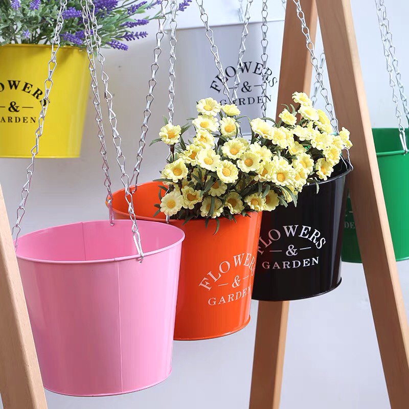 Giỏ treo hoa và chậu (xô) trồng hoa kiểu decor cực đẹp, mẫu vintage cho vườn nhà bạn