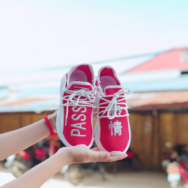 Giày thể thao human race