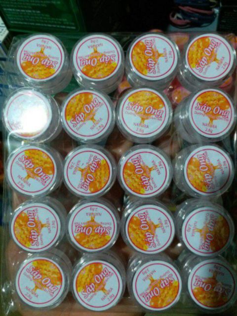 Sáp ong dưỡng môi