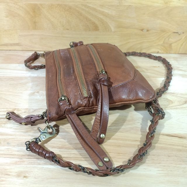 Túi đeo chéo da thật secondhand  240712