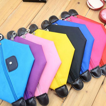 Túi Đựng Mỹ Phẩm Màu Kẹo Có Thể Gấp Gọn Tiện Lợi