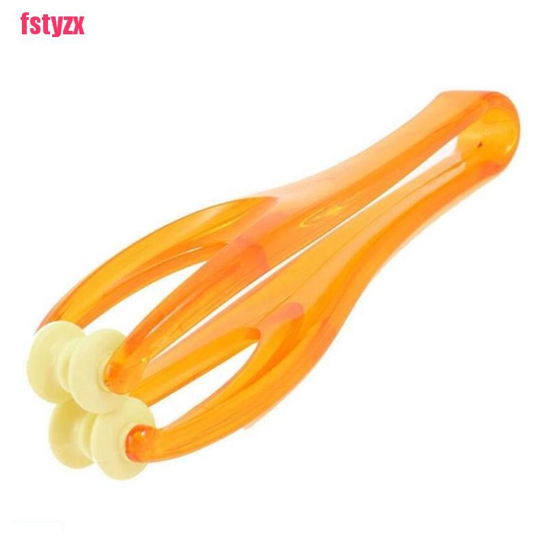 Dụng cụ mát xa ngón tay giảm đau bằng cao su tiện dụng