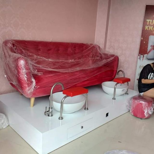 Ghế sofa ngồi làm móng