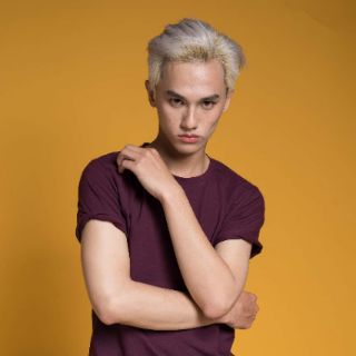 Áo thun unisex màu đỏ rượu AGE2X